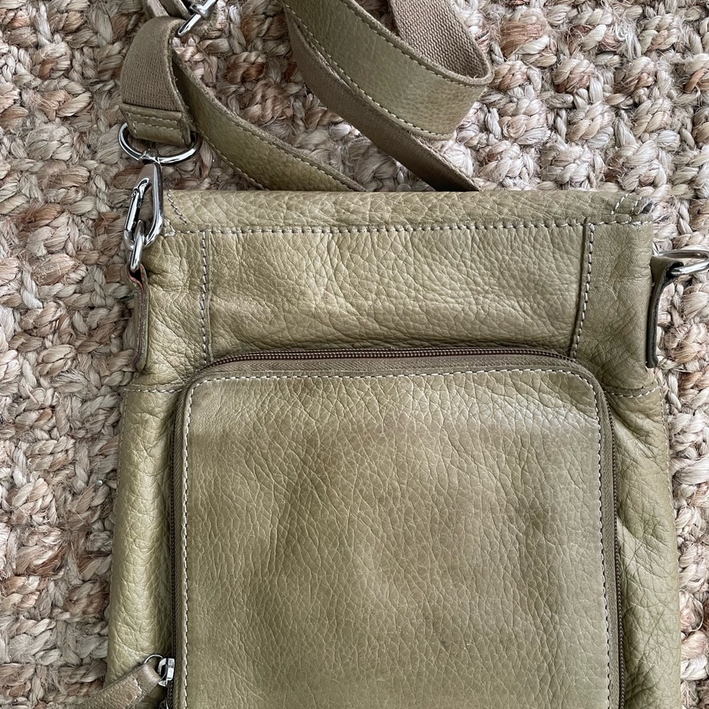 Fossil Olive Green Leather Crossbody Purse | Vintage 1954 Style | - Picture 5 of 10